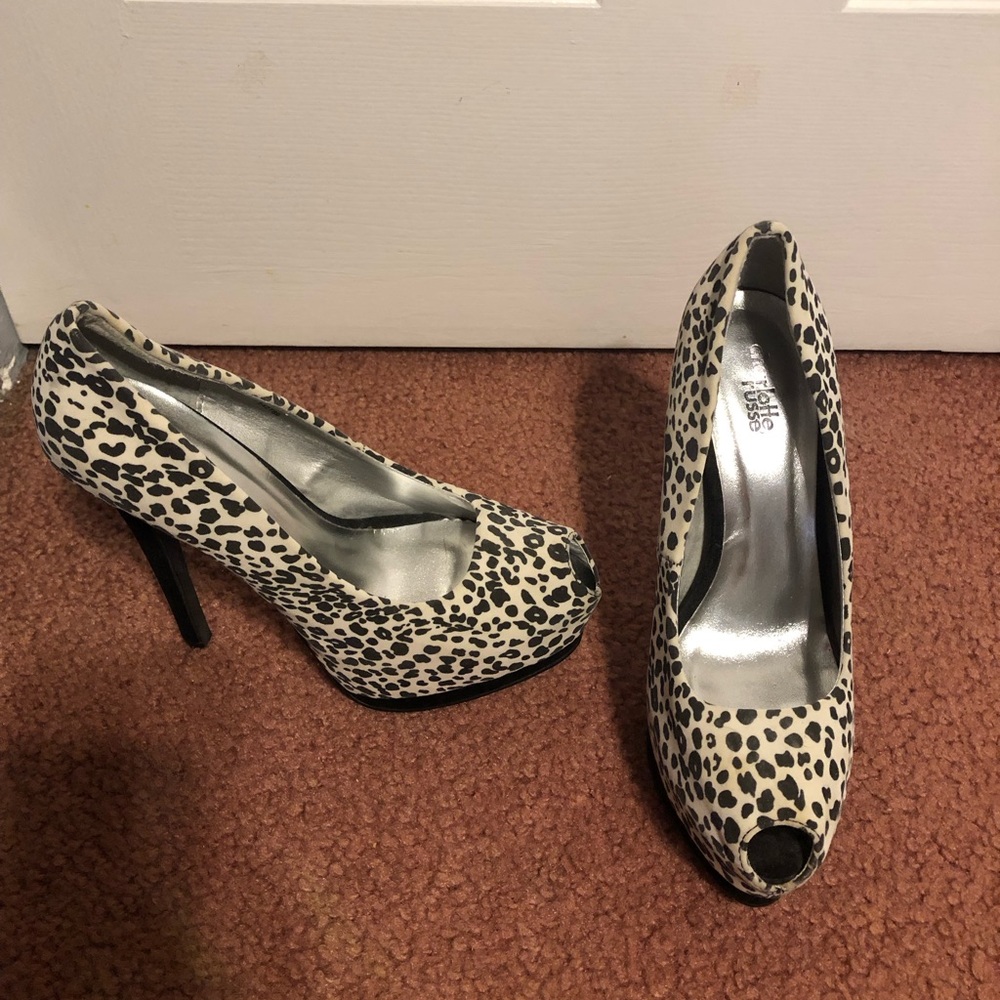 Charlotte Russe🥳HP🥳Snow leopard Suede Heels